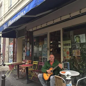 Les Chansonniers Hotel Paris